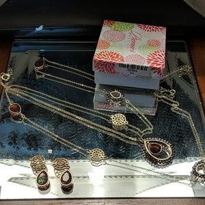 Premier Designs Necklace & Earing set